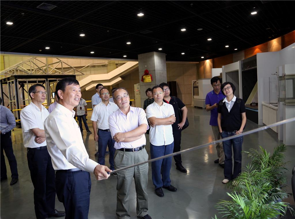 宝业参观.jpg
